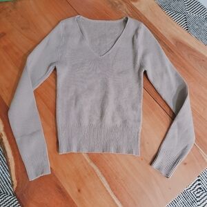 V-Neck Lightweight Ribbed Sweater In Taupe